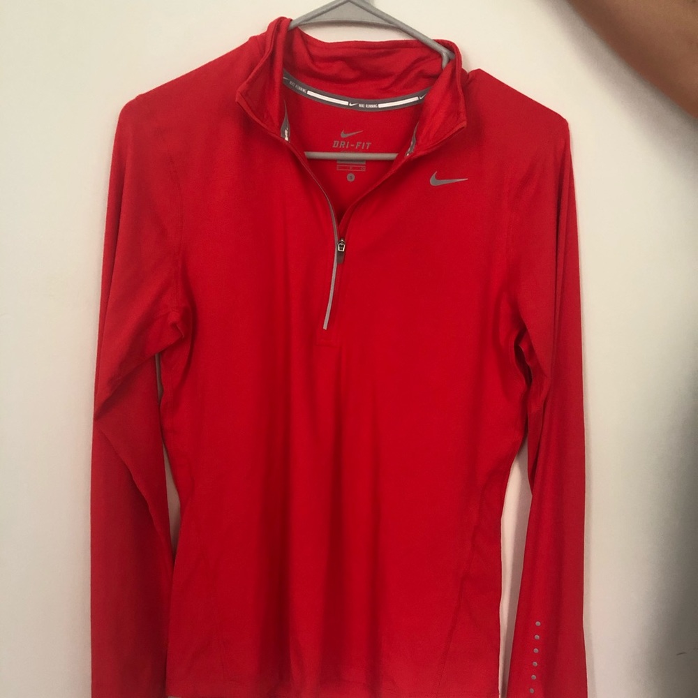 Women’s Nike Pullover